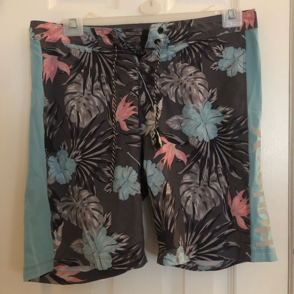 Hurley Tropical Leaves Swim Trunks